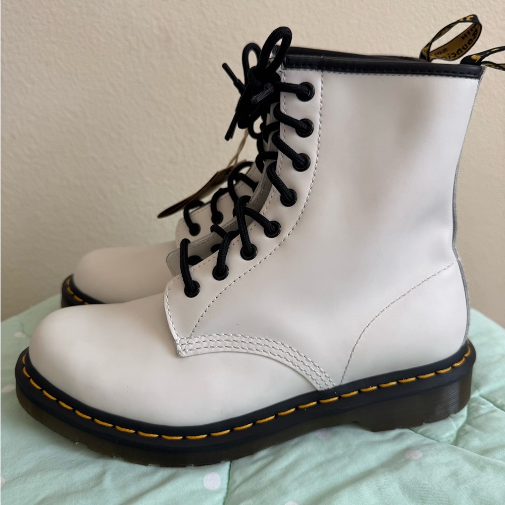 NWT Dr. Martens 1460 White Lace-Up Boots Womens size 9